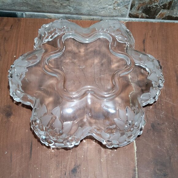 Crystal Glass Serving Bowl Clear Frosted Floral Centerpiece - Picture 5 of 9